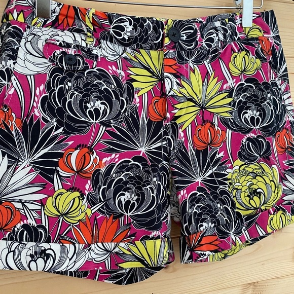 BANANA REPUBLIC Women’s Size 2 Vibrant Floral Tropical Summer Shorts Pockets - Picture 3 of 13